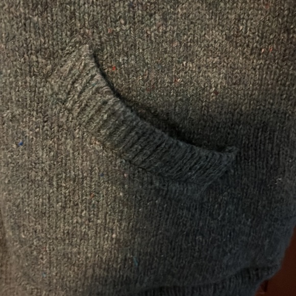 Winona Knits wool and nylon Sherpa-lined sweater vest - Picture 4 of 7